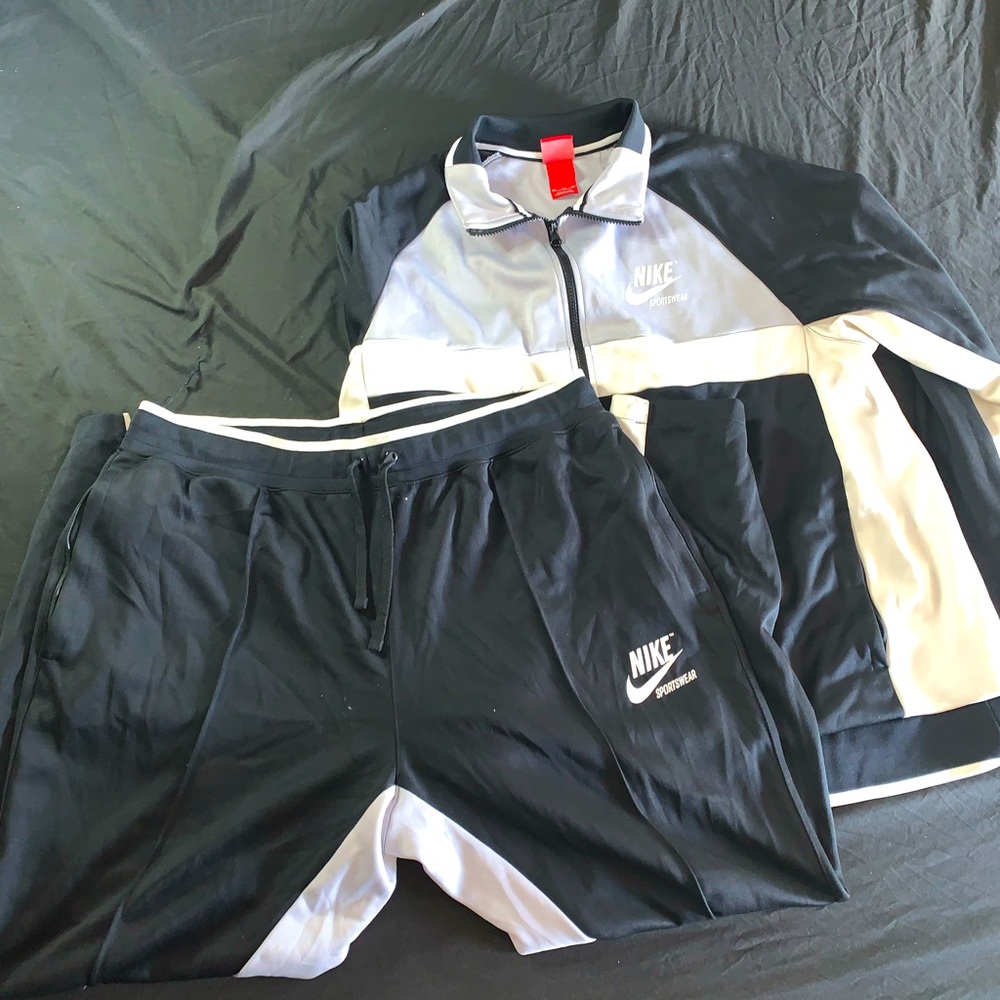 Nike Monochrome Athletic Set